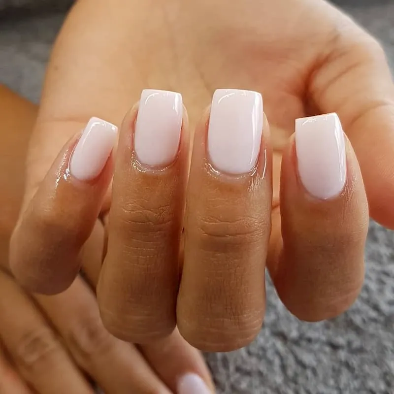 12 màu nail dành cho người da ngăm đen thêm tỏa sáng