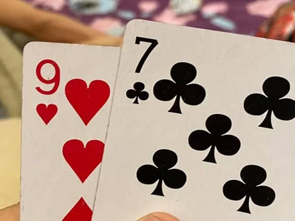 Chấn lưu bẩn là gì? Khám phá chấn lưu 16 trong trò chơi blackjack