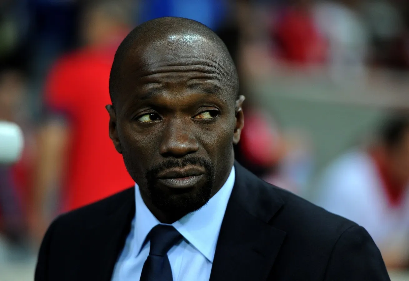 Claude Makélélé Là Ai? Sự Nghiệp Của Ngôi Sao Bóng Đá Người Pháp