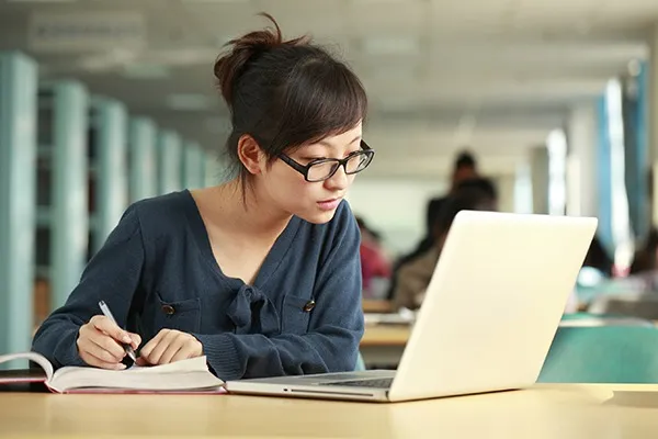 Có nên học Toeic online? Phù hợp cho những ai?