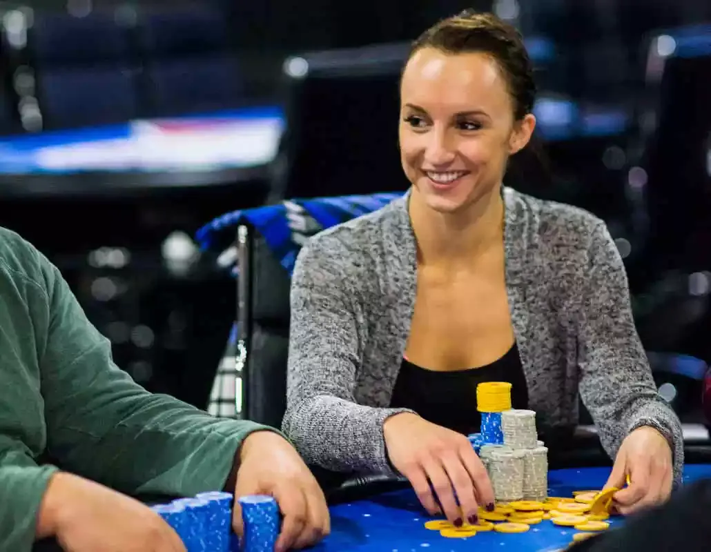 Hành trình Poker của Ema Zajmovic: Người tị nạn Bosnia trở thành nhà vô địch WTP