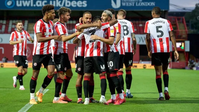 Câu lạc bộ bóng đá Brentford - Bản hợp đồng Ngoại hạng Anh mùa giải 2022