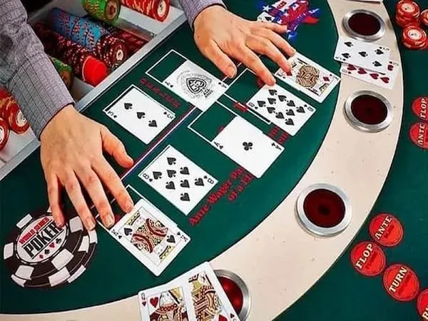 Tiết lộ một cách thần thánh trải nghiệm chơi Poker!