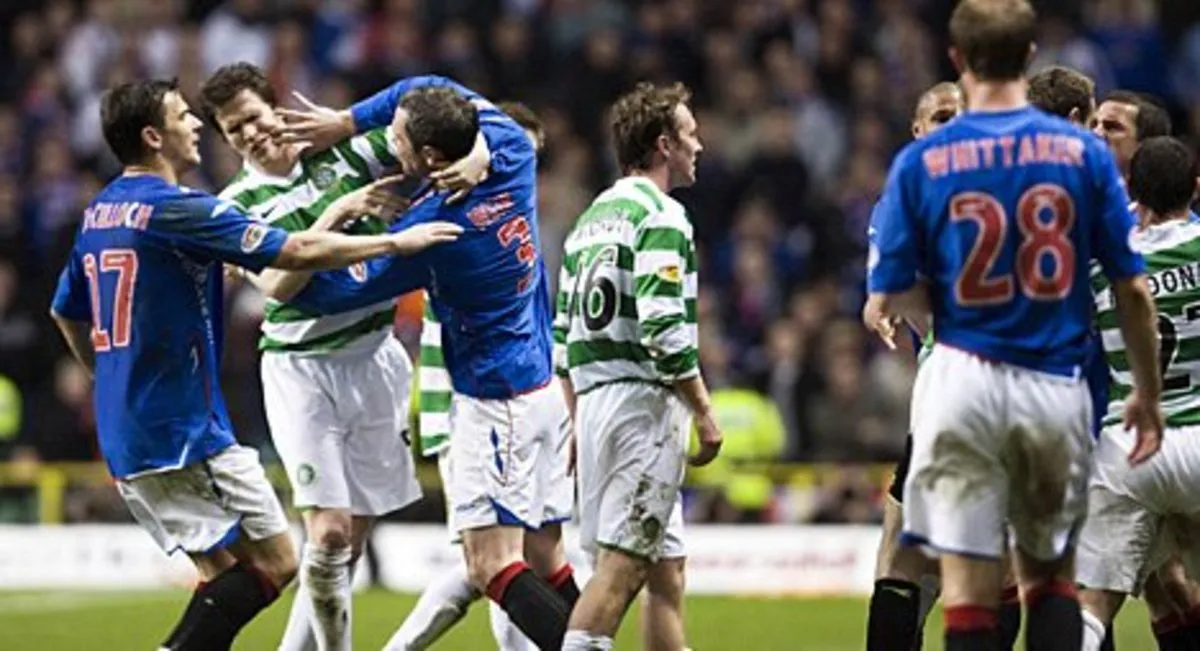 Trận derby Old Firm chứng kiến Rangers đấu Celtic.