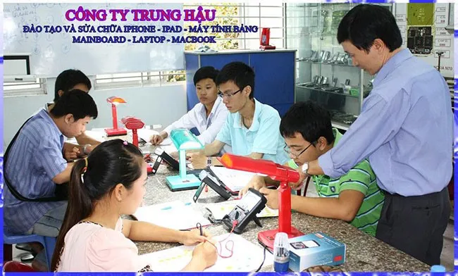 Top 10 Trung Tâm Đào Tạo Sửa Chữa Điện Thoại Tốt Nhất TP HCM