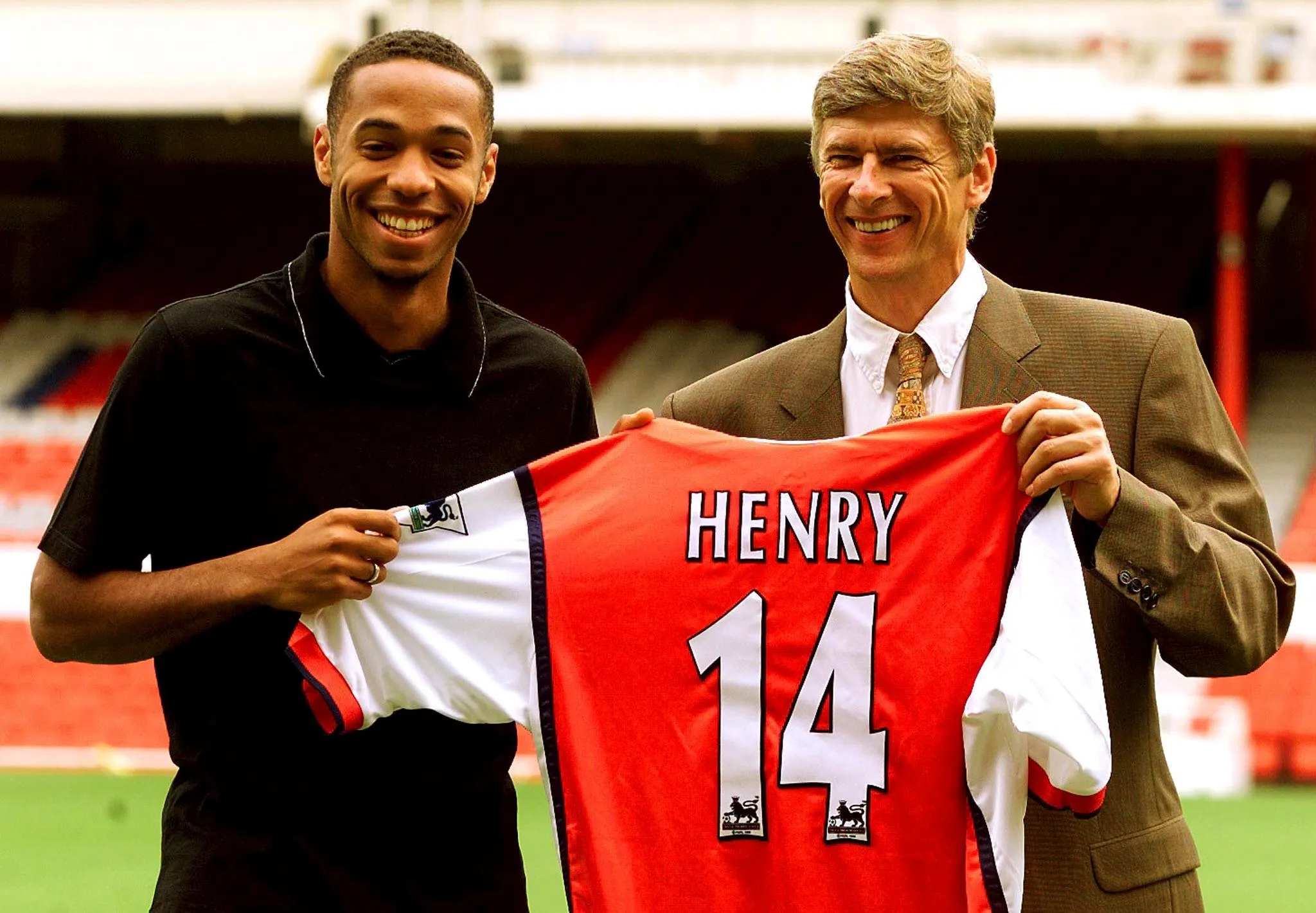 Thierry Henry: Đôi chân dặm trường tại Highbury | ELLE Man Việt Nam