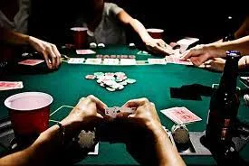 Poker trực tuyến là gì? - Chuyên gia Blackjack trực tuyến